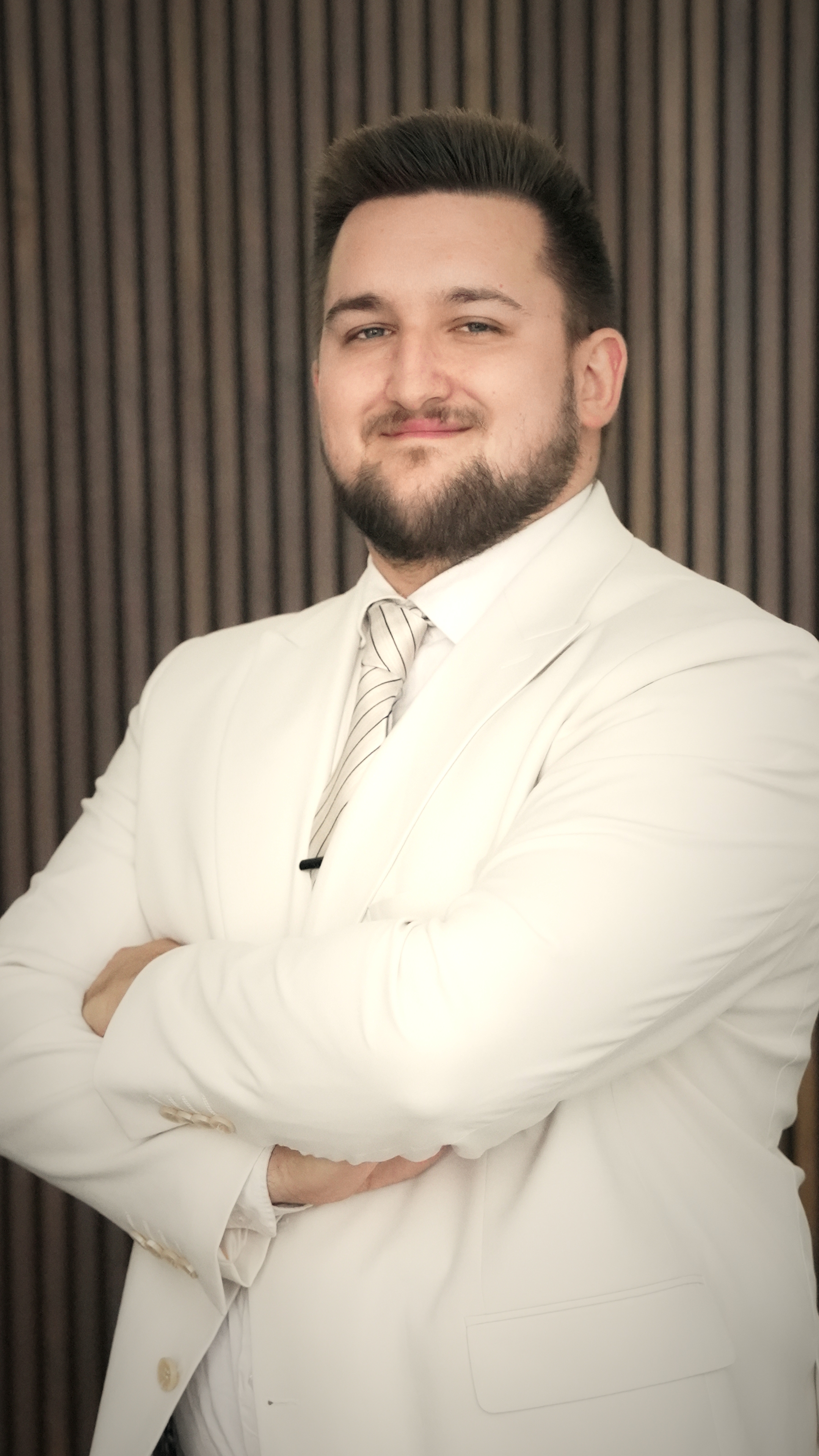 EV24 – Portrait 1.33.1